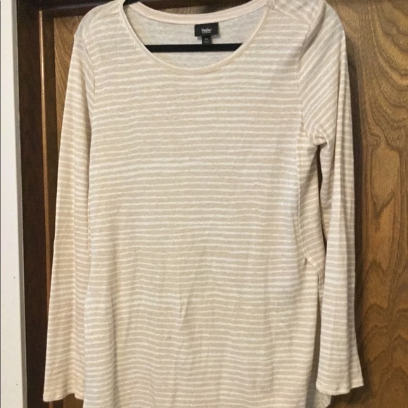 👚(bundle 4 items w/👚for $16) Cream and white striped top - Picture 1 of 8